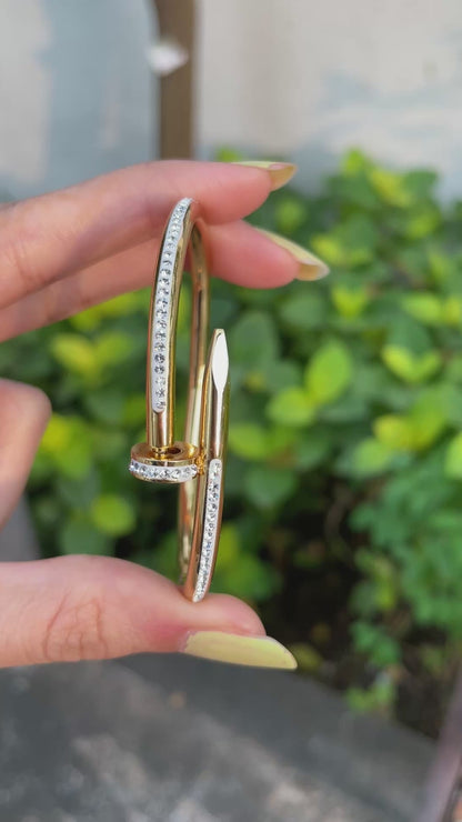 Nail cuff