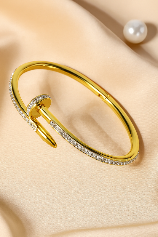 Nail cuff