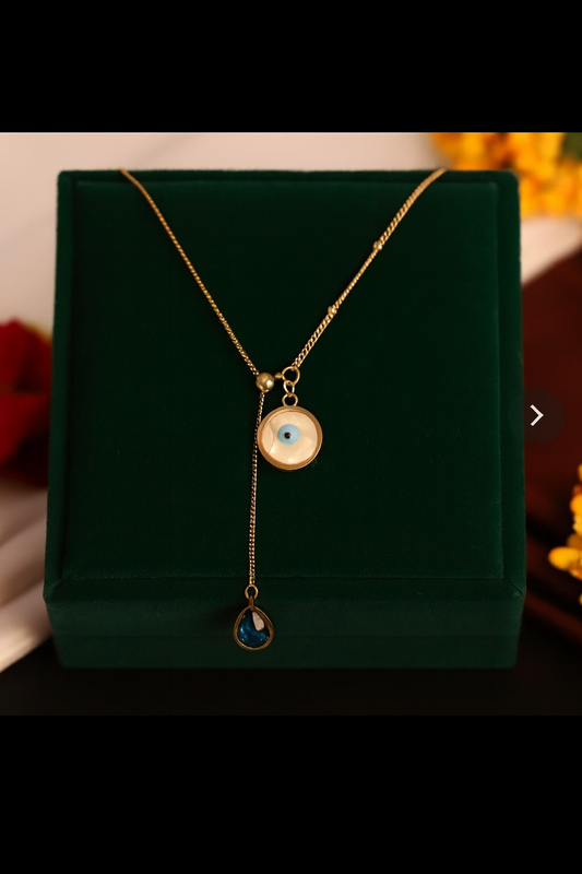 Blue gaze pendant